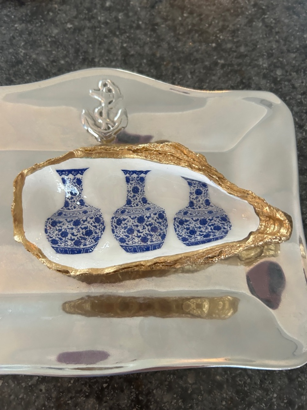 Gold-Edged Decorative Oyster Shell Tray with Blue Vase Motif